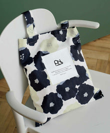 Water-repellent handbag