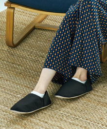 ONDOO by Wpc. 兩用摺疊旅行拖鞋｜防潑水可機洗，附專屬收納袋 (120g)